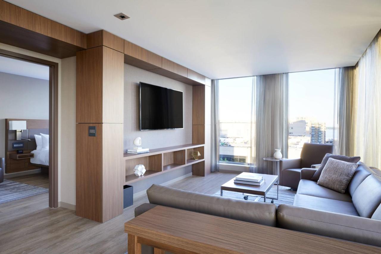 เอซี โฮเต็ล เมดิสัน ดาวน์ทาวน์ Hotel ภายนอก รูปภาพ